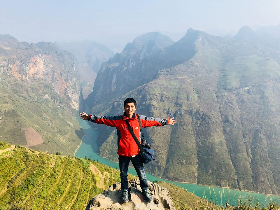 Du lịch Hà Giang trên đỉnh Mã Pì Lèng view xuống dòng Nho Quế huyền thoại