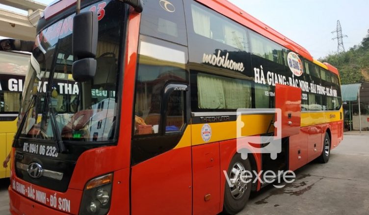 Sleeping bus from Ha Giang-Cat Ba